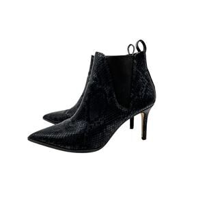 Zara Black Textured Ankle Boots